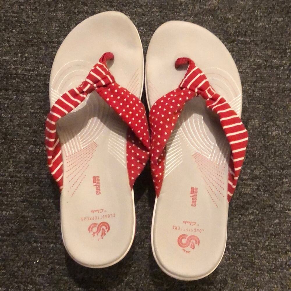 Clarks Brand Women's Size 9 Arla Glison Thong Sandals Red Stripes & Polka Dots